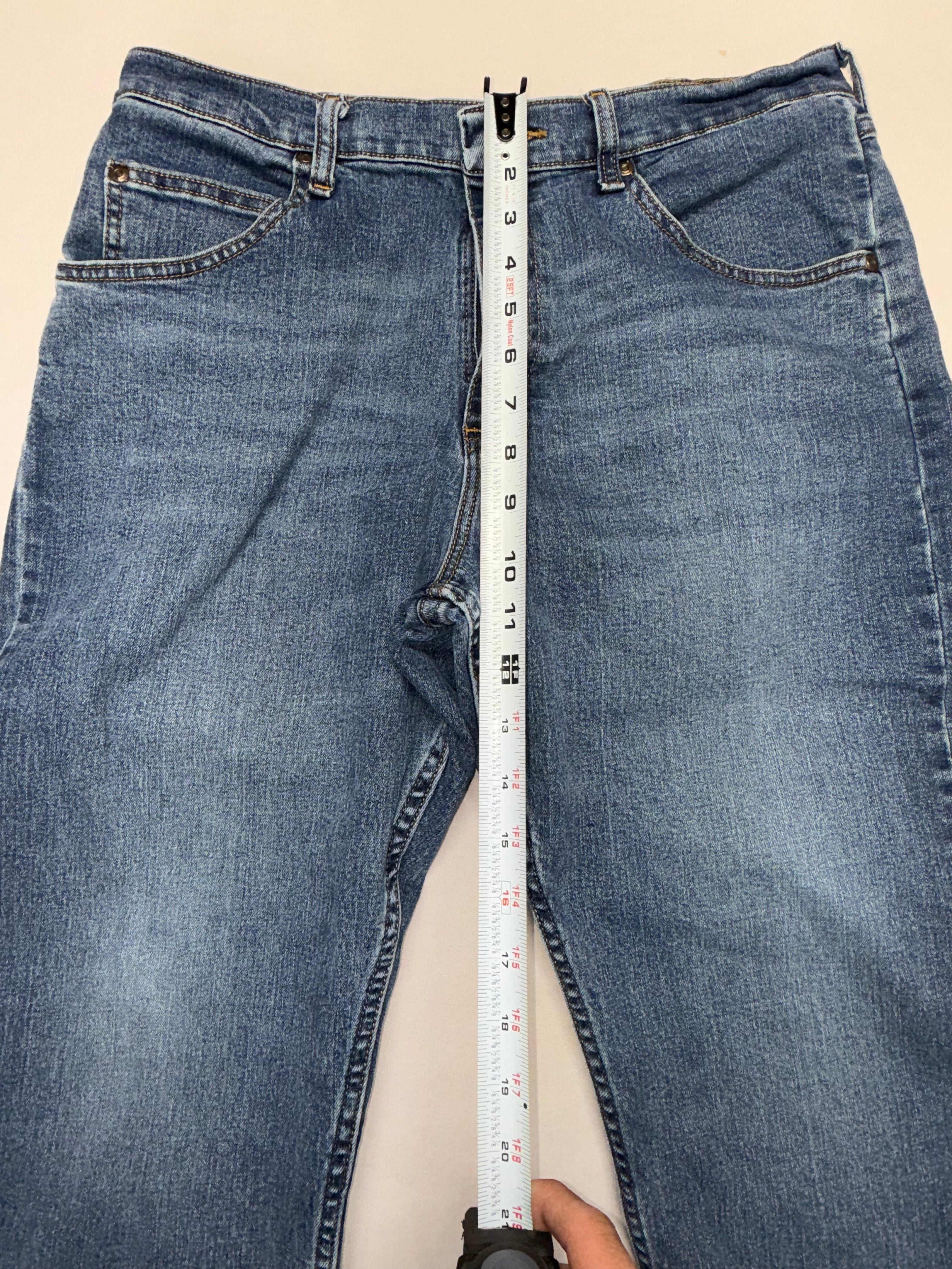 Wrangler Men's Jeans 34x30 Blue Denim Classic Fit Straight Leg