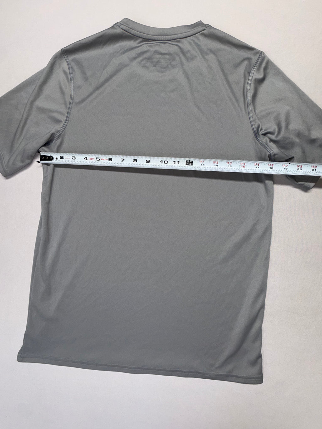 Speedo Athletic Performance T-Shirt Men's Small Gray Workout Shirt