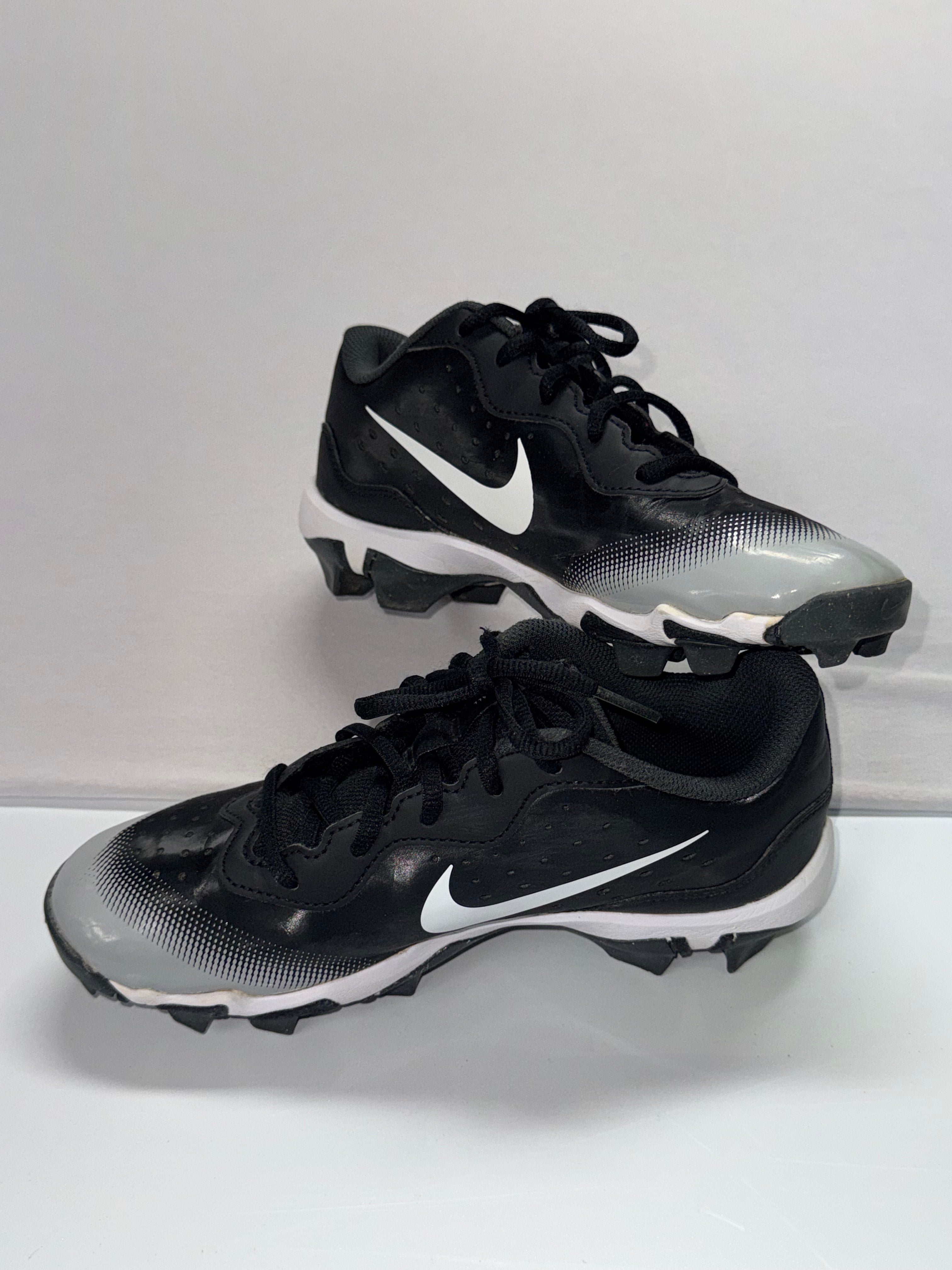 Nike Youth Baseball Cleats Size %Y Blick Gray Molded Studs DJ6525-011