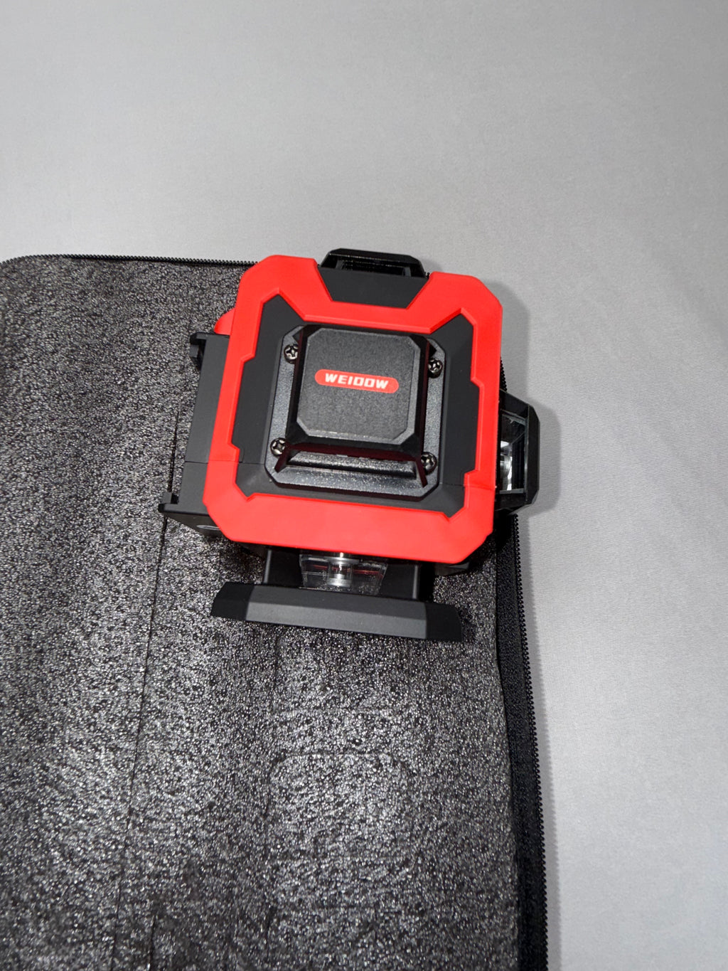 WEIDDOW Self Leveling Laser Level Kit w/ 2 Batteries Tripod Case New