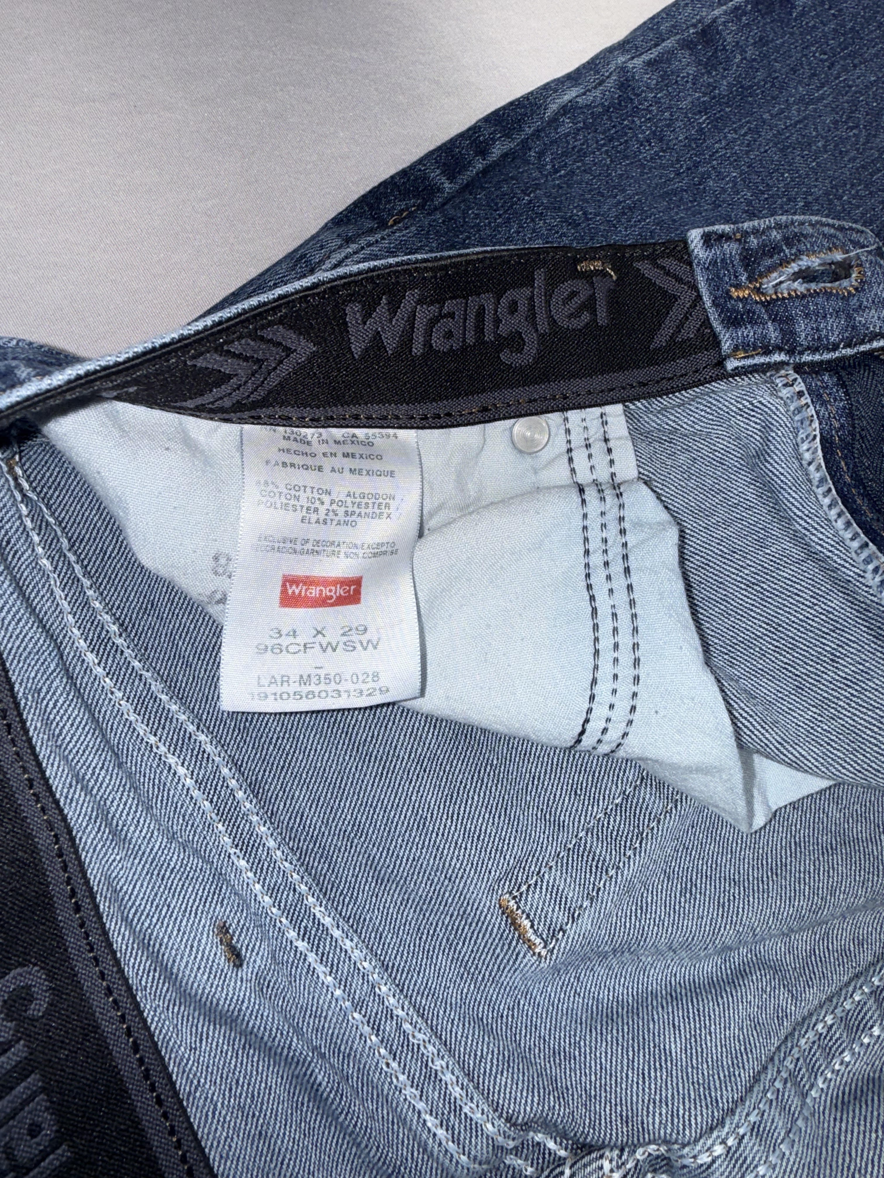 Wrangler Premium Quality Men's Blue Jeans 34x29 Relaxed Fit Denim Pants - EUC